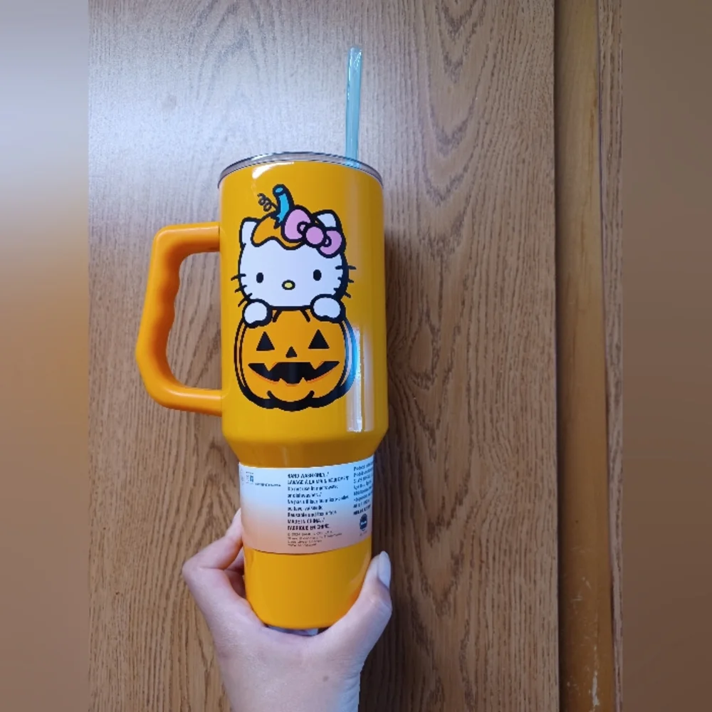Hello Kitty Orange Tumbler with Pink Bow - Picture 2 of 2